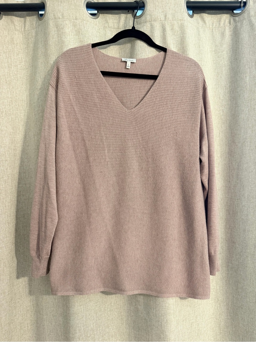 Soft V-Neck Ribbed Sweater - lavender